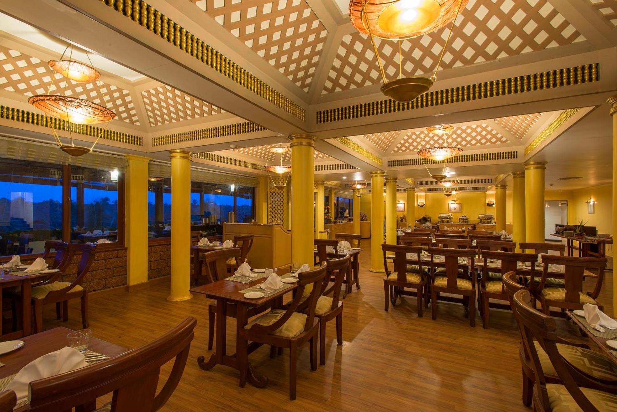 The Raviz Kadavu, Kozhikode Hotel Exterior photo