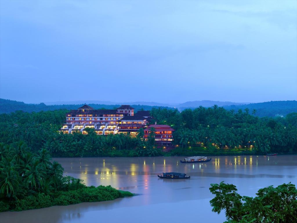 The Raviz Kadavu, Kozhikode Hotel Exterior photo